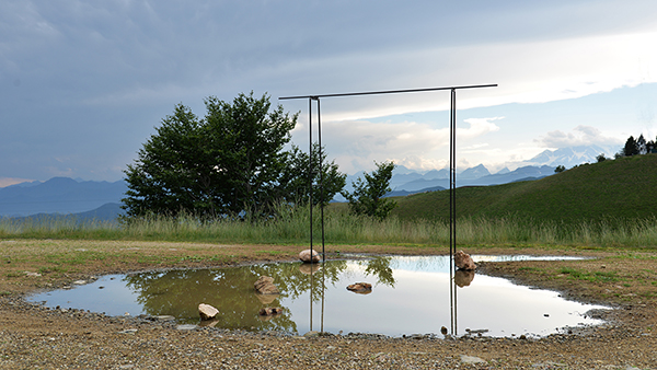 Sine Fine La porta installation